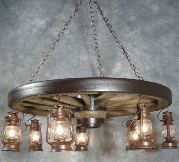 Cast Horn Designs Large Wagon Wheel Chandelier with Rustic Lanterns